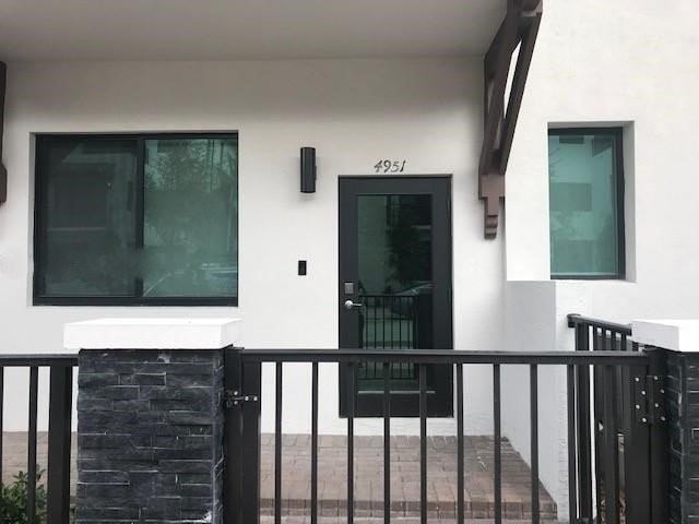 4951 Nw 84th Ave - Photo 2 of 6