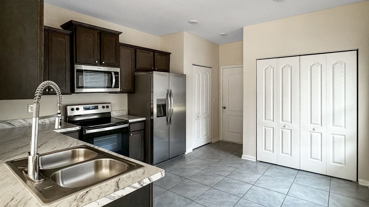 9610 Baylin Ct - Photo 2 of 9