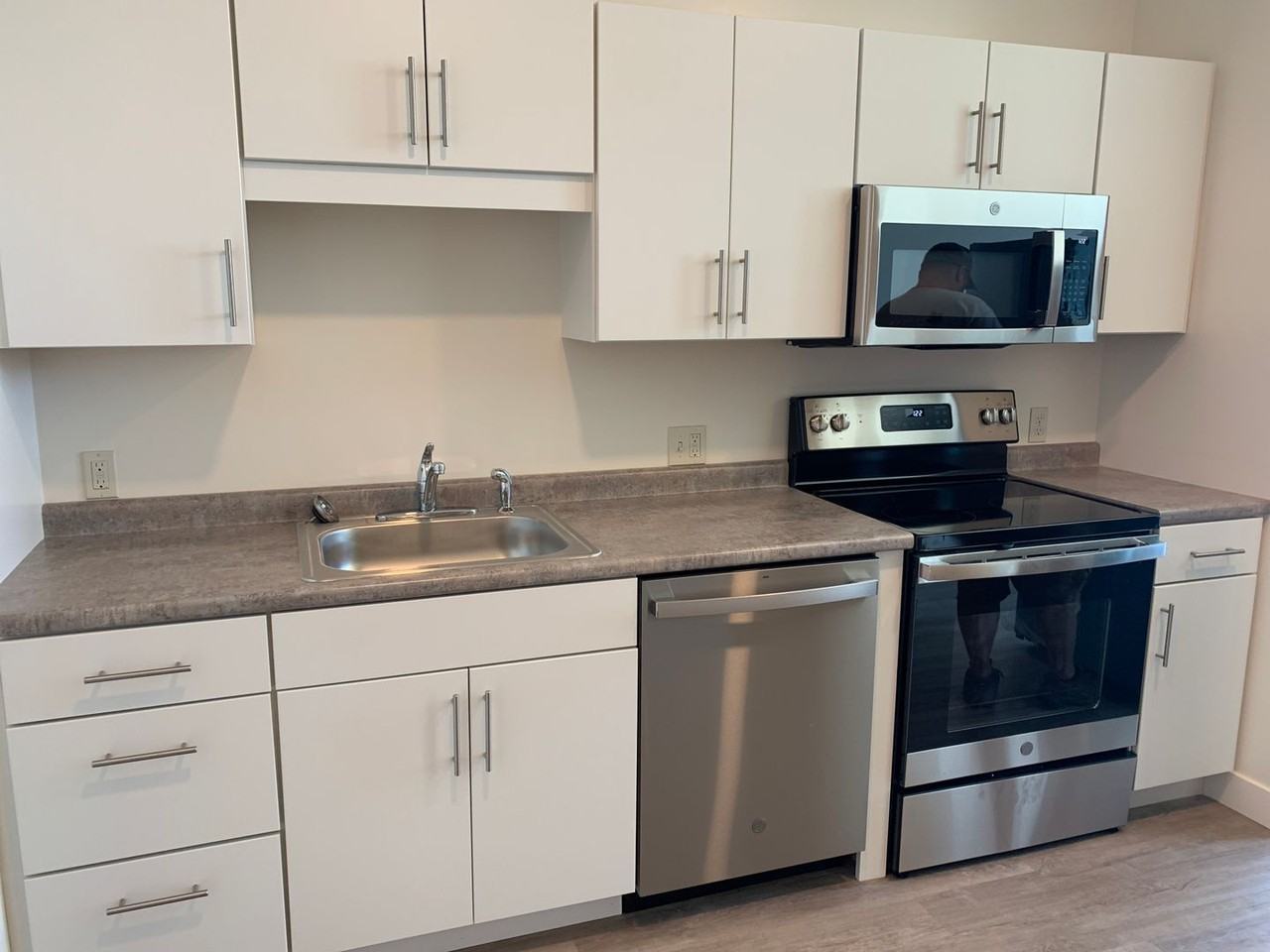 351 North Ave - Photo 5 of 50