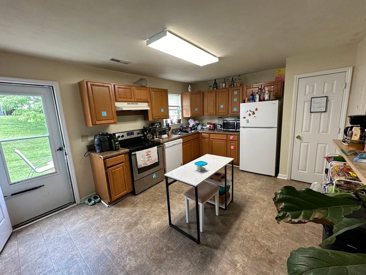 1419 Jennifer Dr - Photo 5 of 13
