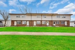 featured image of 705 Golfcrest Rd N