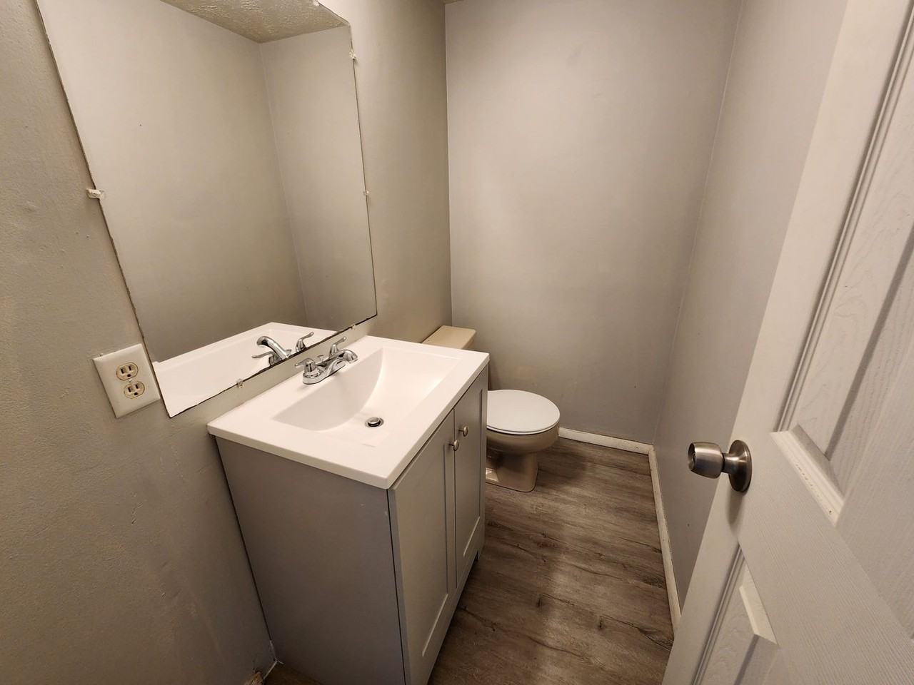 705 N Golfcrest - Photo 7 of 8