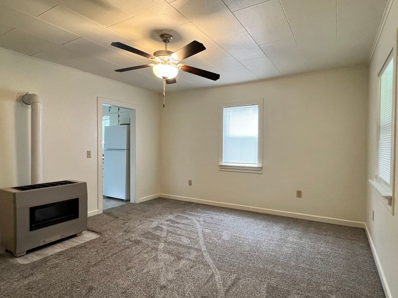 1321 Tamarack St - Photo 6 of 19