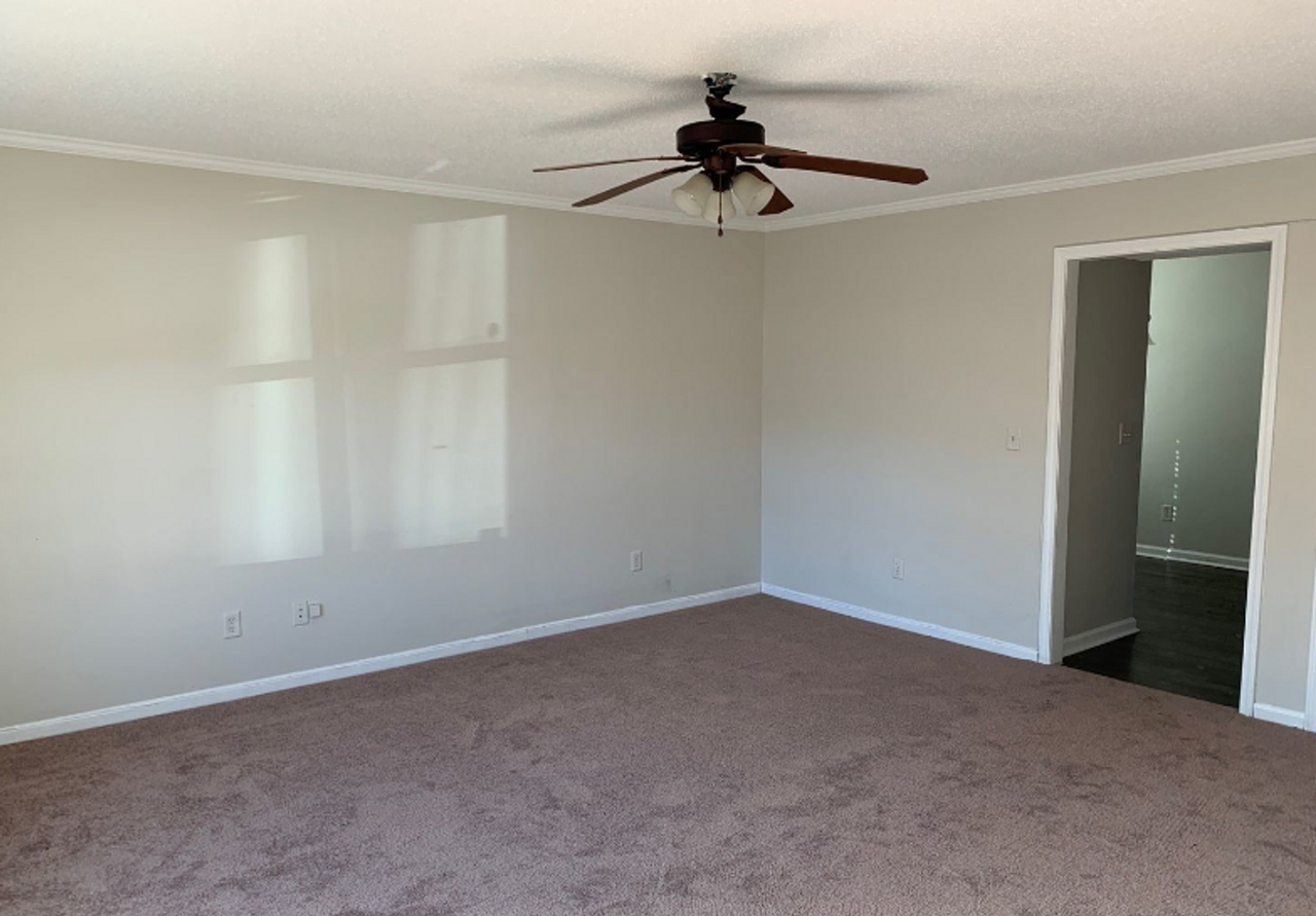 *11409 Oak Arbor Way - Photo 3 of 10