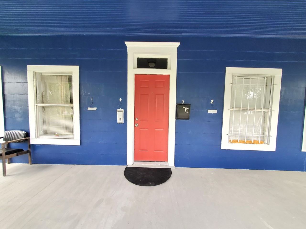 1478 Johns St - Photo 2 of 13