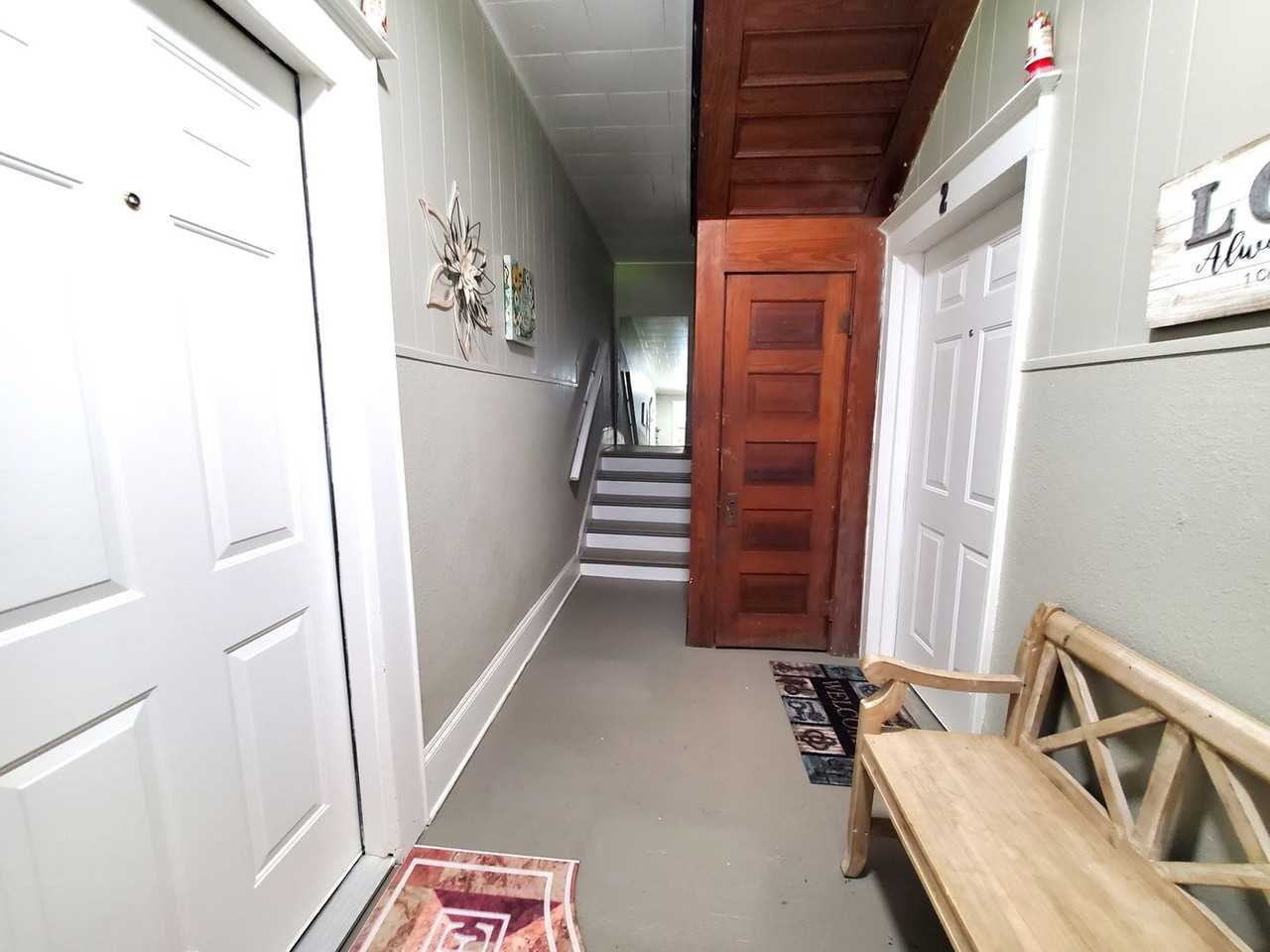 1478 Johns St - Photo 3 of 13