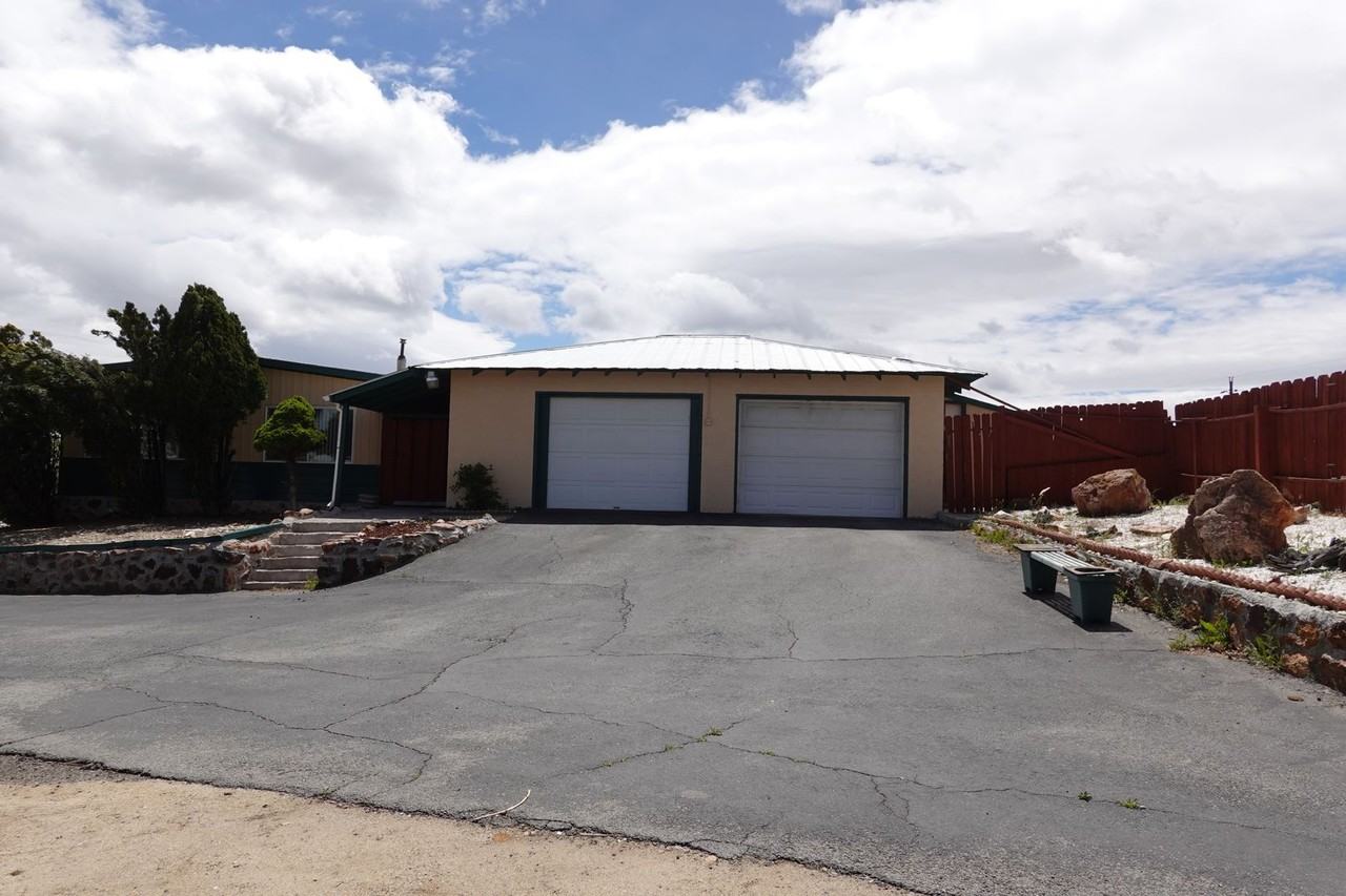 140 S Fork Dr - Photo 3 of 20