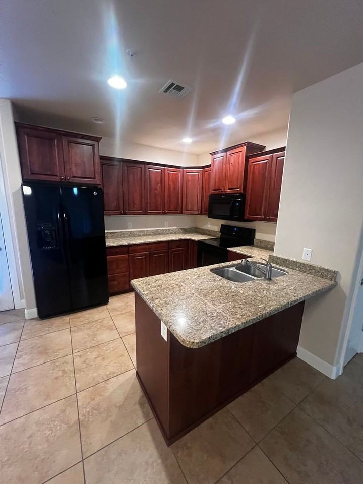 225 N Country Ln #76 - Photo 5 of 39