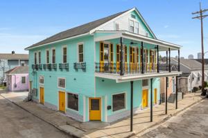 featured image of 3233 Loyola Ave #01