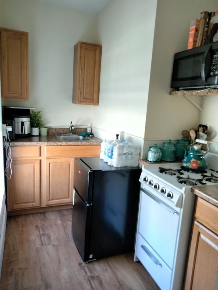 109 E School St #5 - Photo 2 of 10