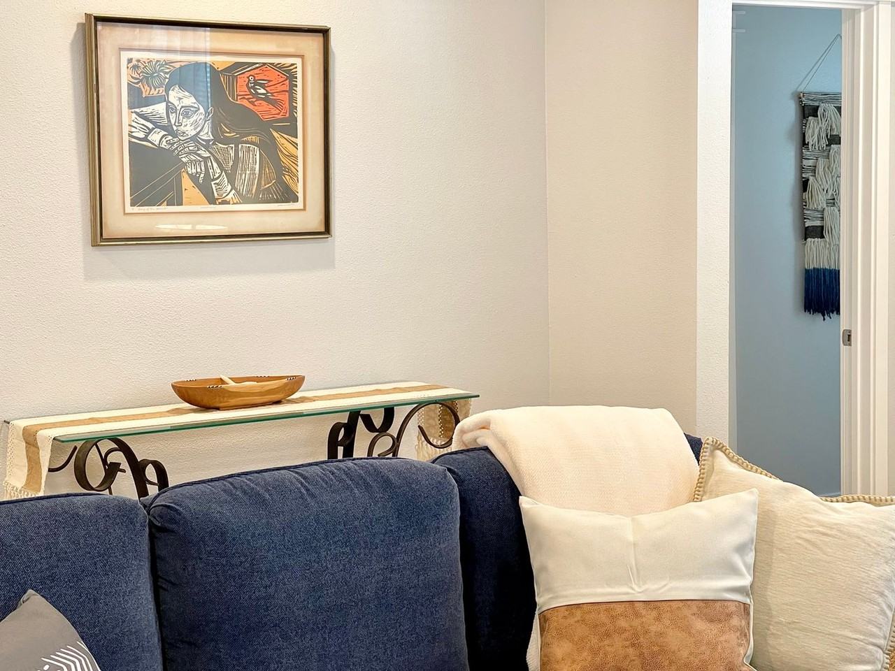 3945 Sunset Ln - Photo 7 of 31