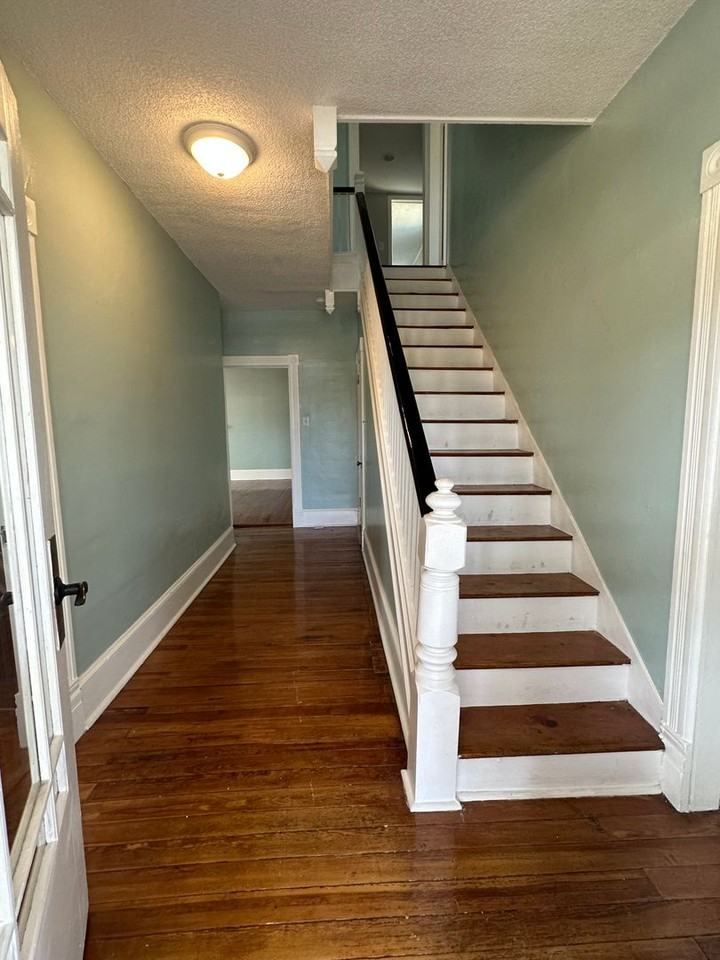 317 Confidence Lane - Photo 4 of 22