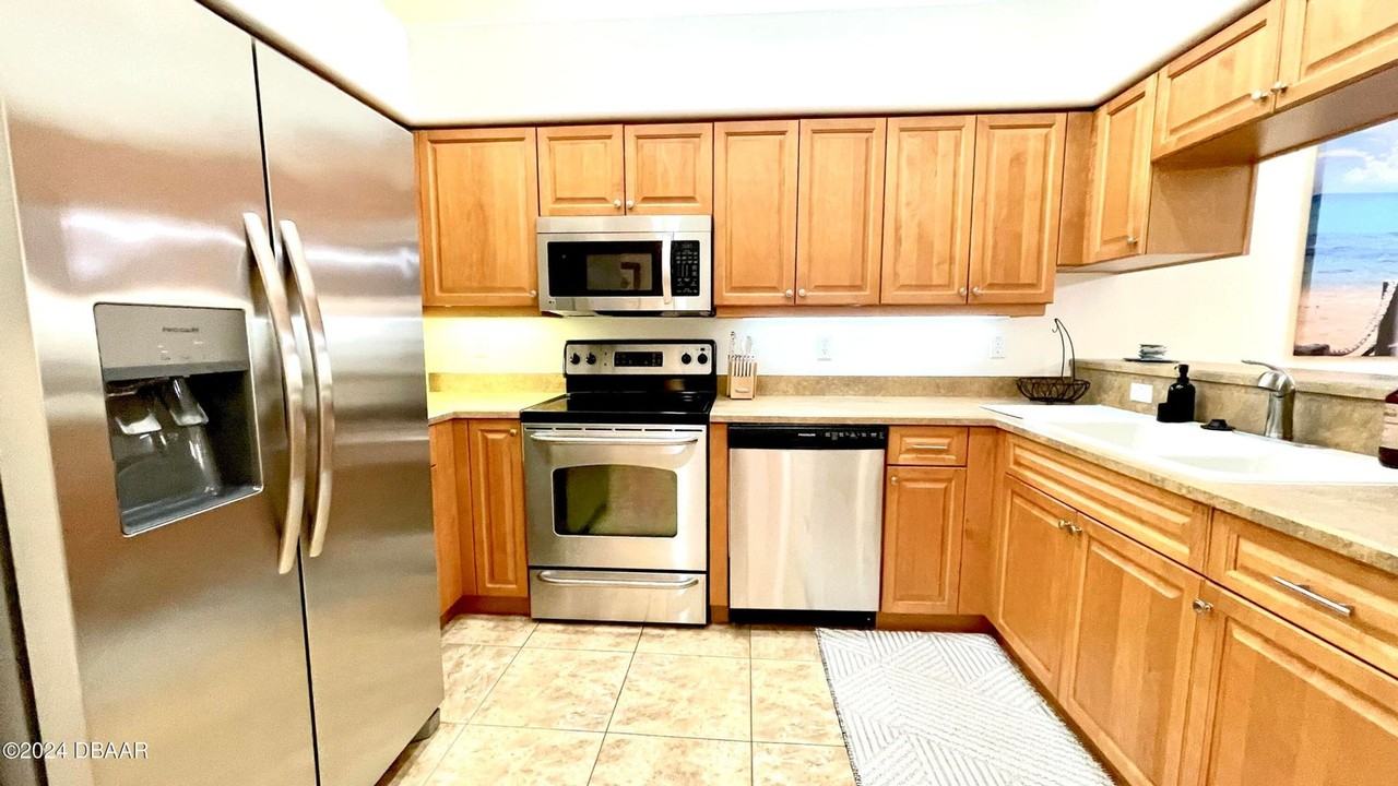 1663 Areca Palm Dr - Photo 3 of 14