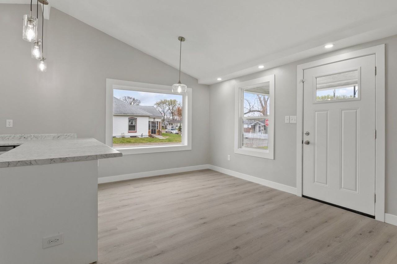 3134 N 14th 1/2 St - Photo 2 of 22