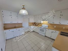 featured image of 3262 Matthews Dr
