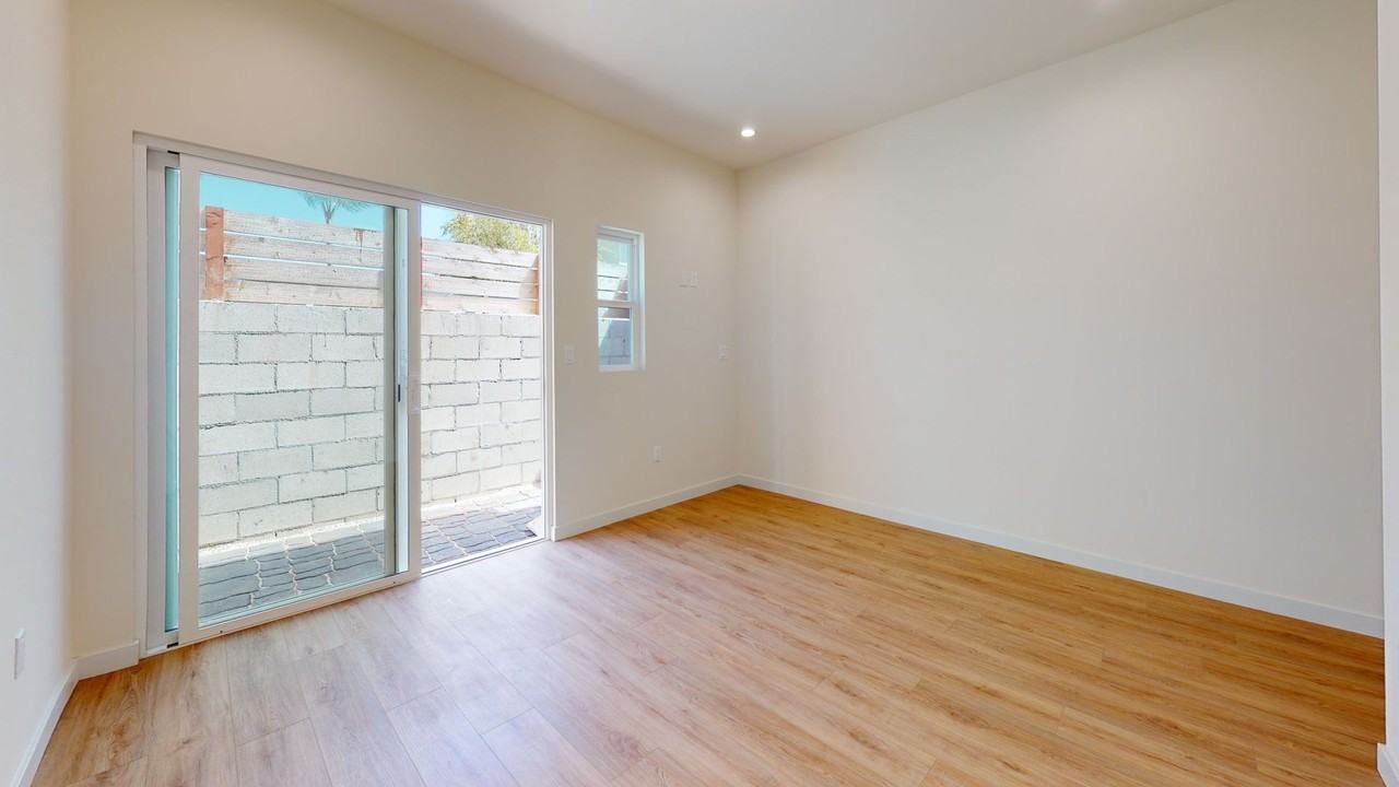 9045 Cattaraugus Ave - Photo 5 of 17