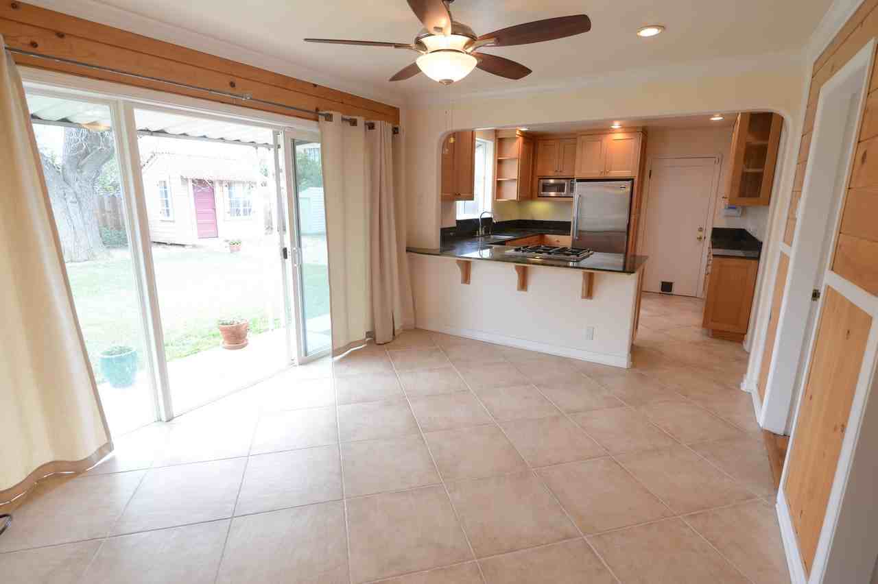 1060 Ridgeley Dr - Photo 2 of 13