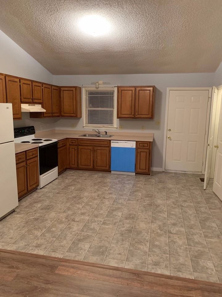 Kittrell Duplex 4 - Photo 3 of 12