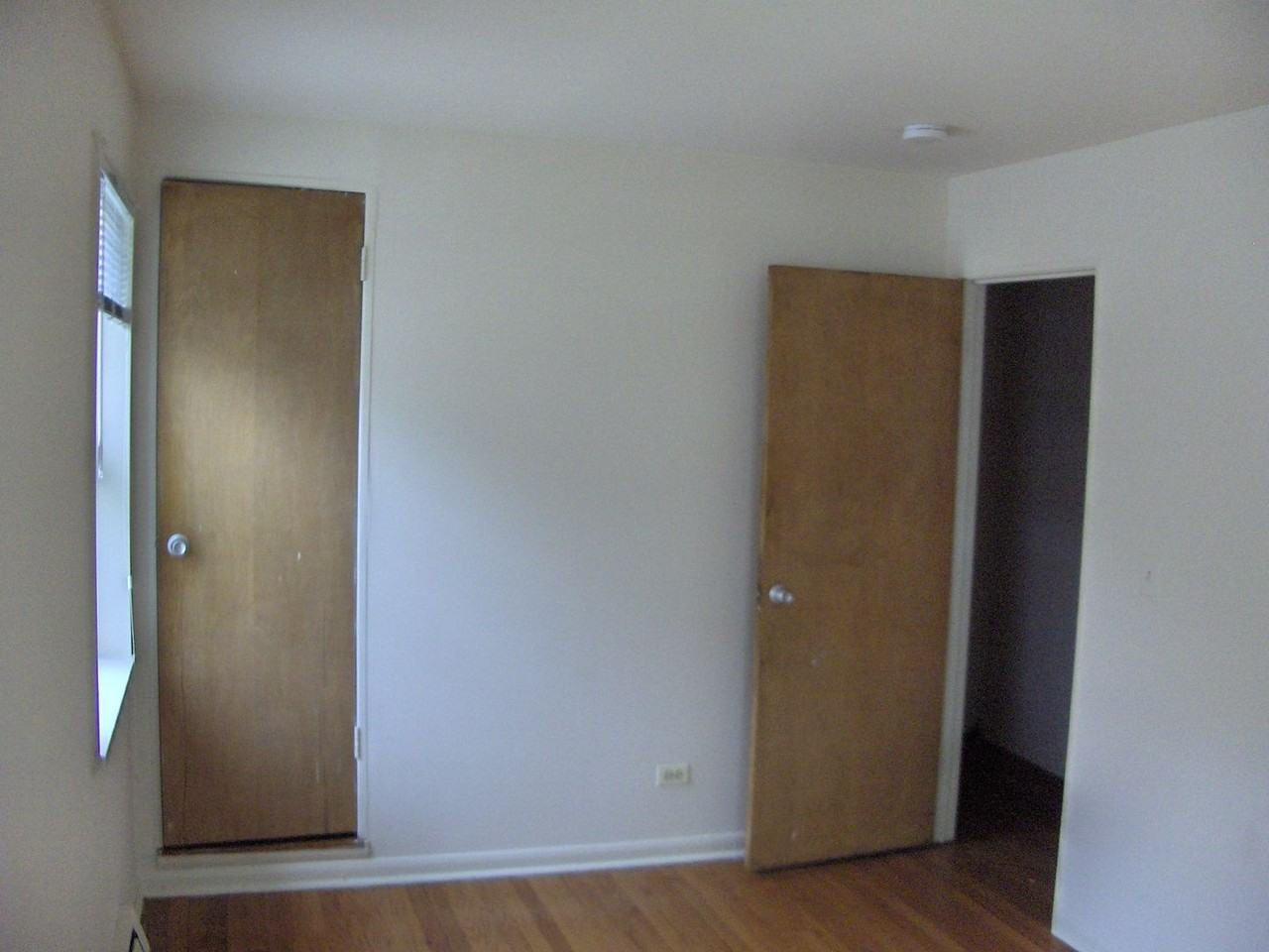 304 - *2113-15 Darrow Building* - Photo 5 of 5