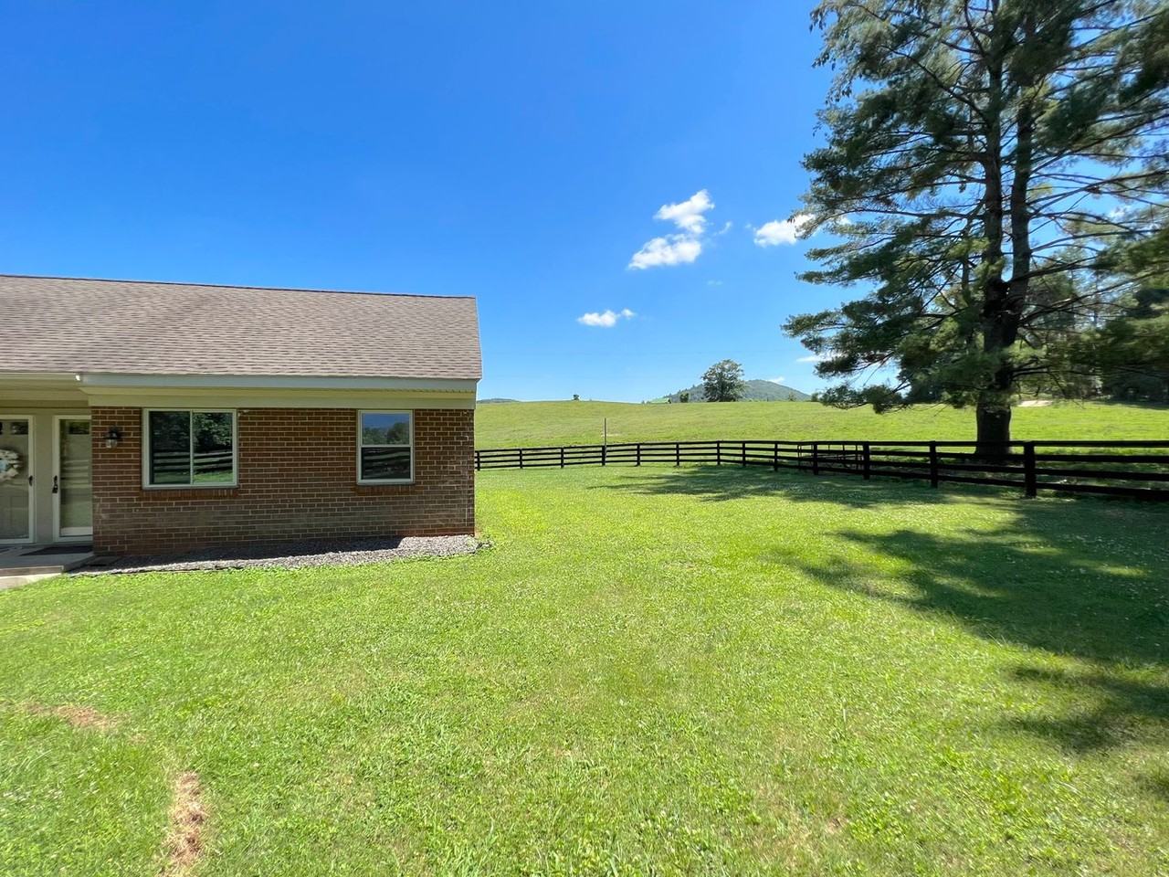 Bonny View Lane - Photo 2 of 31