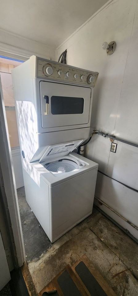 1504 Ne Vine St - Photo 7 of 7