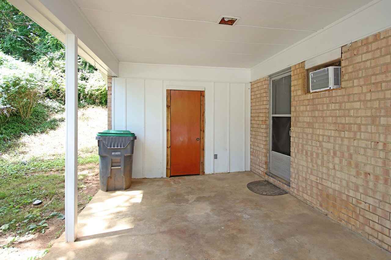 2305 North Berkshire Road - Photo 3 of 16