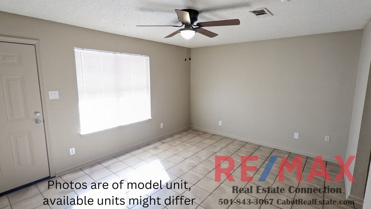 300 W 4th St - Photo 3 of 12