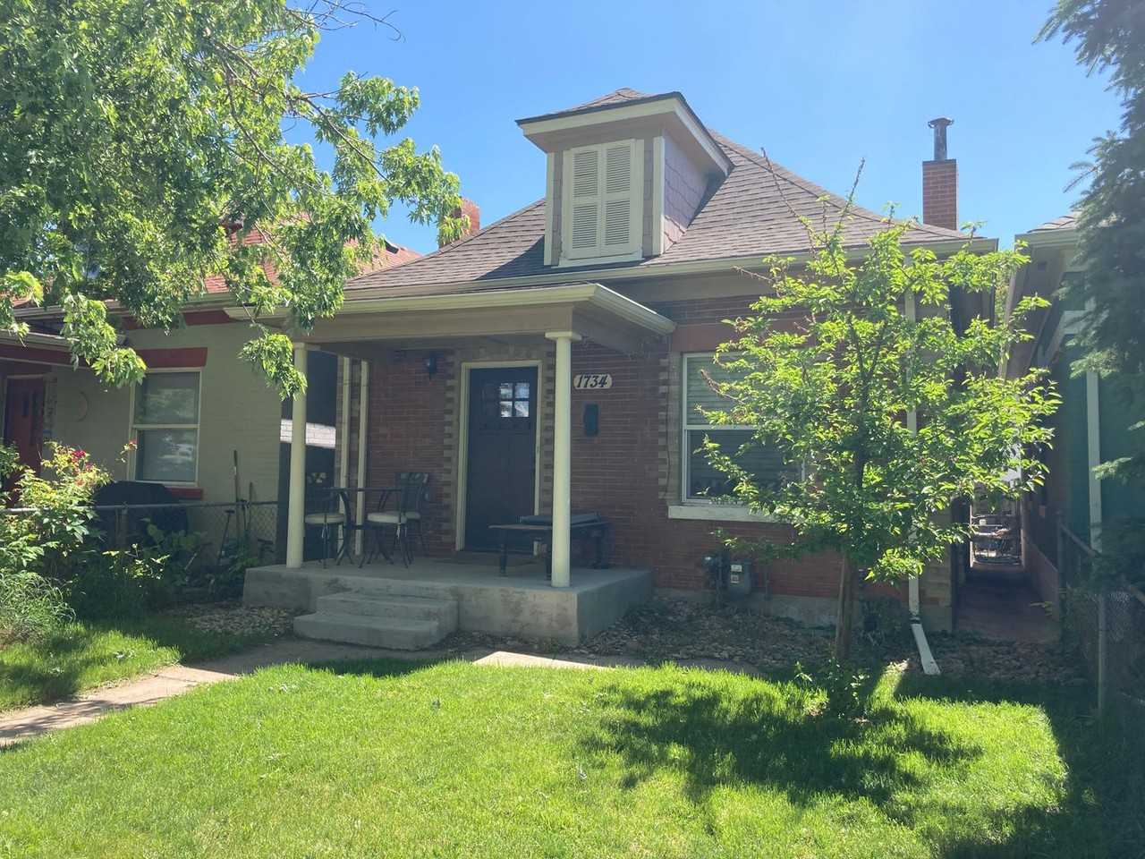 1734 Hooker St - Photo 2 of 16