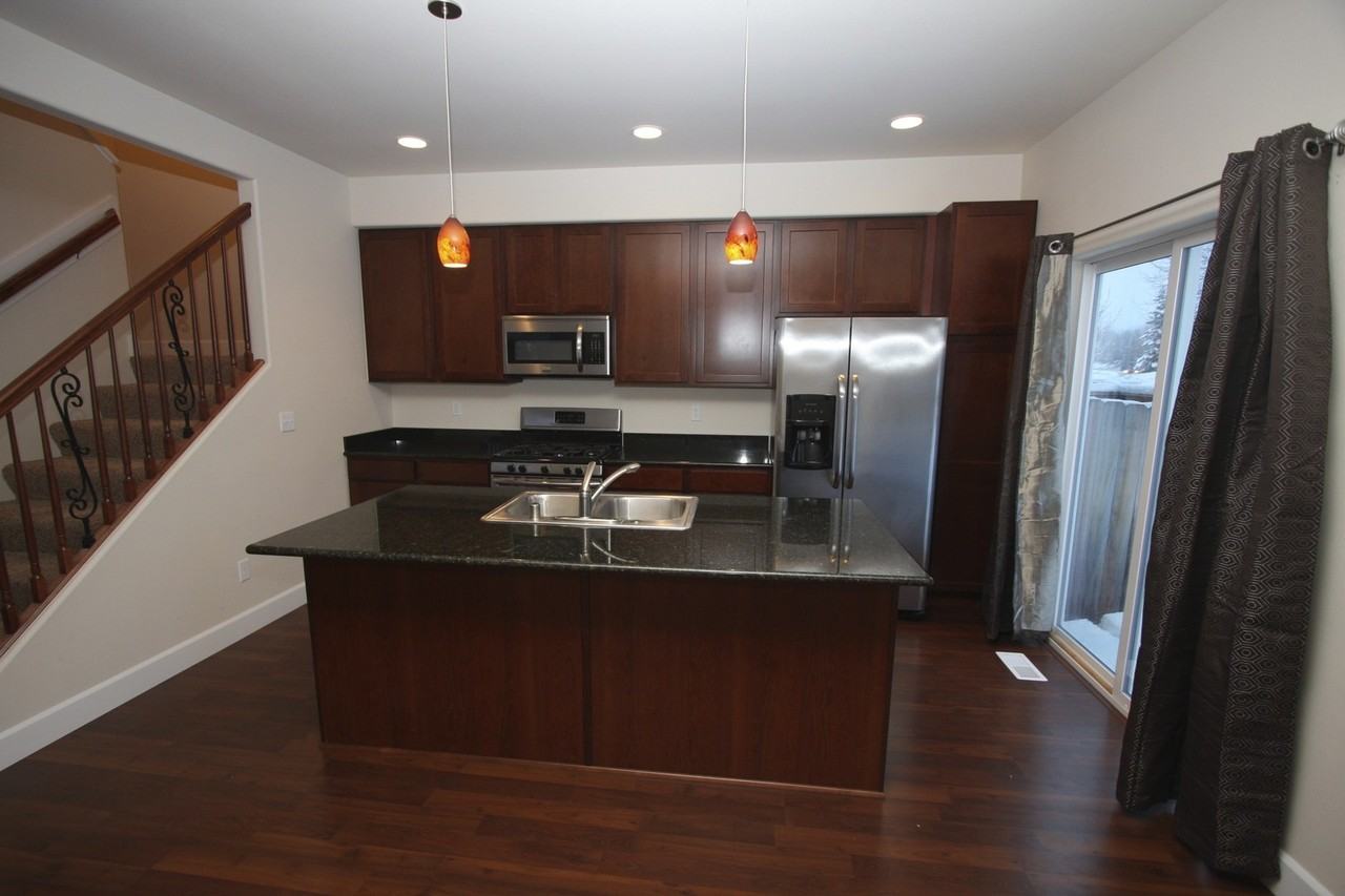 265 Glenn Abbey Pl - Photo 2 of 12