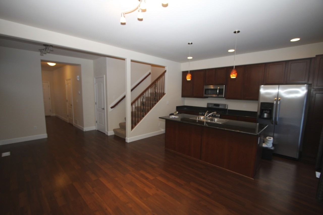 265 Glenn Abbey Pl - Photo 3 of 12