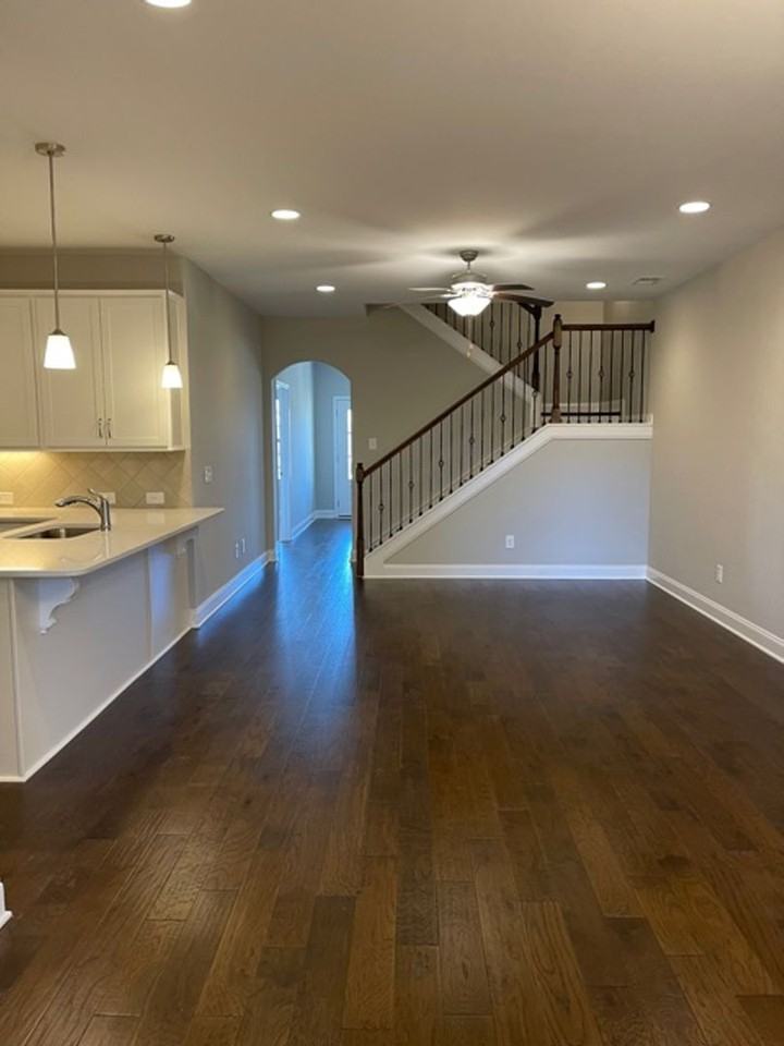 818 Griff Ln - Photo 2 of 26