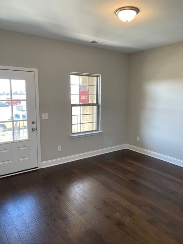 818 Griff Ln - Photo 6 of 26
