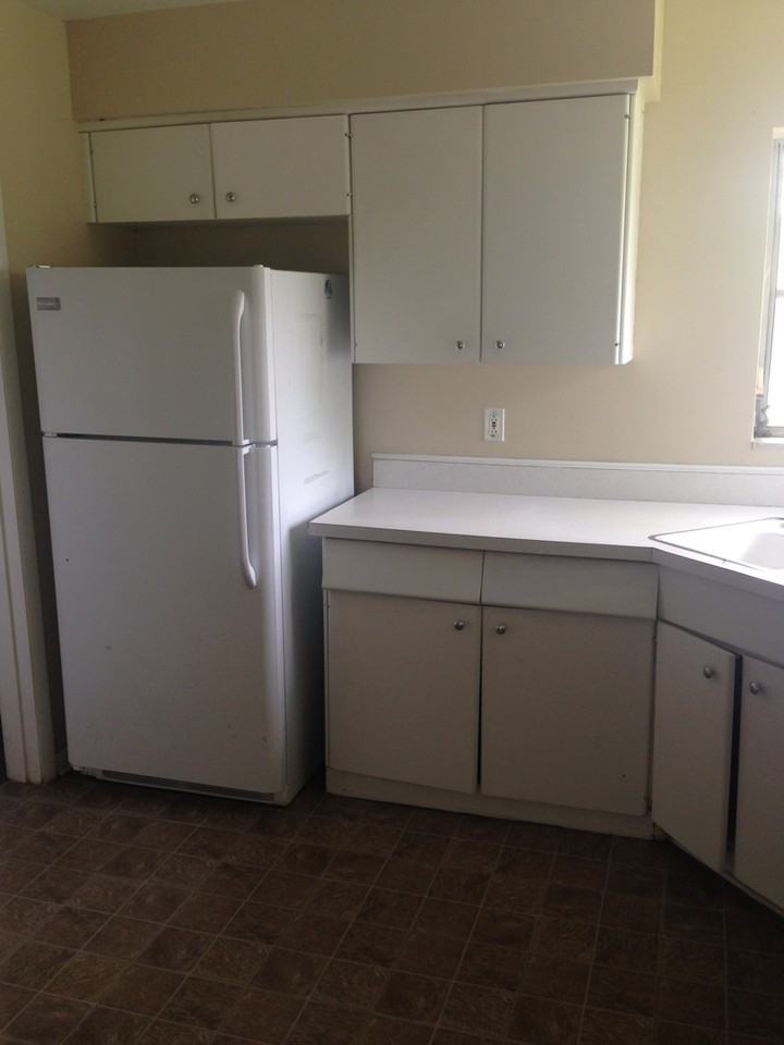 1583 N Page Dr - Photo 3 of 9
