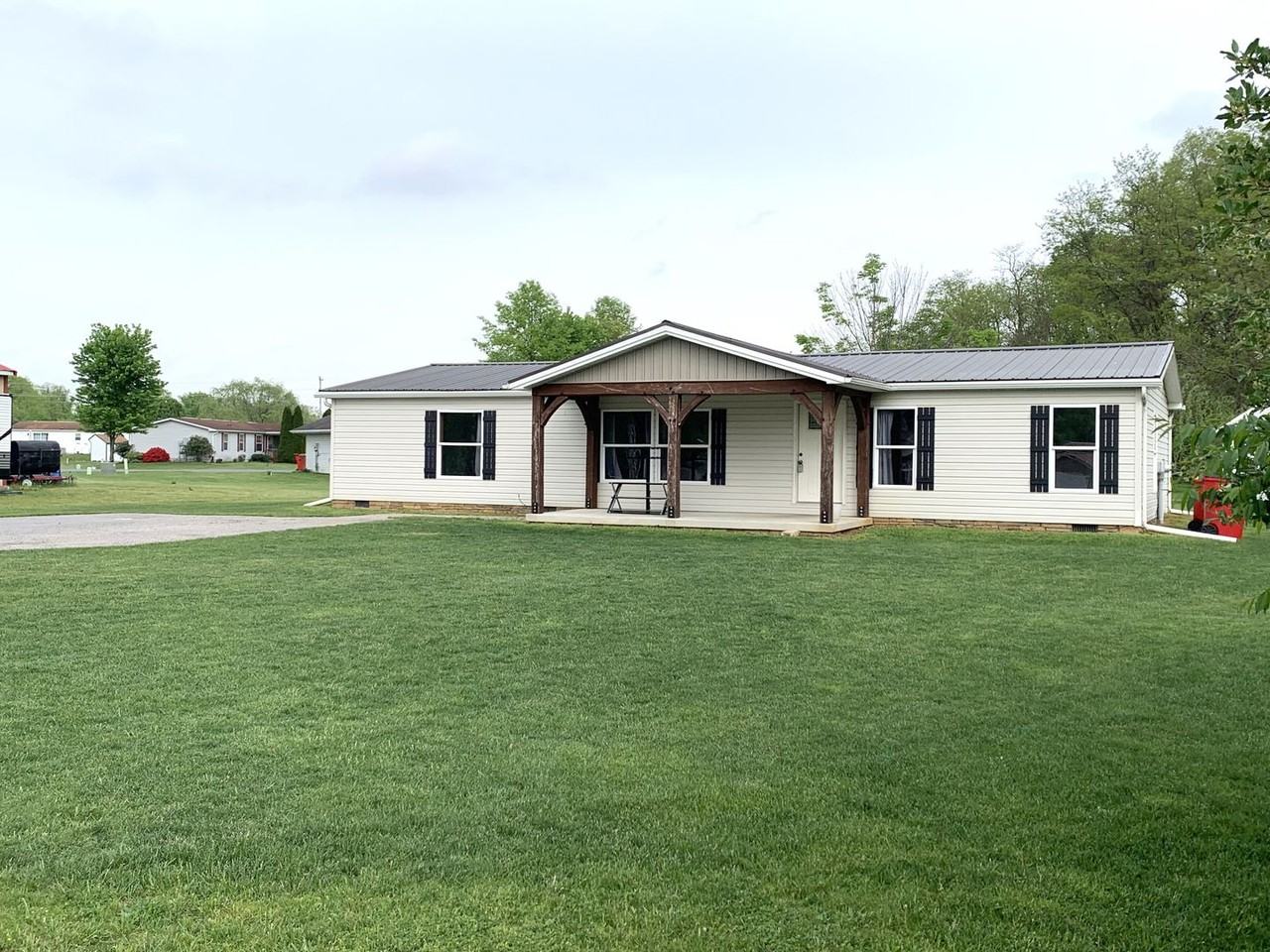 3 Nichelle Ln - Photo 2 of 41