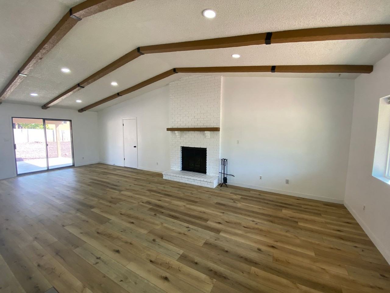 890 Verde Valley School Rd - Photo 2 of 17