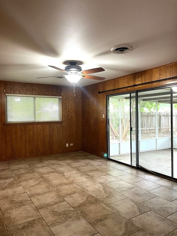 136 Valley Oak Dr - Photo 6 of 16