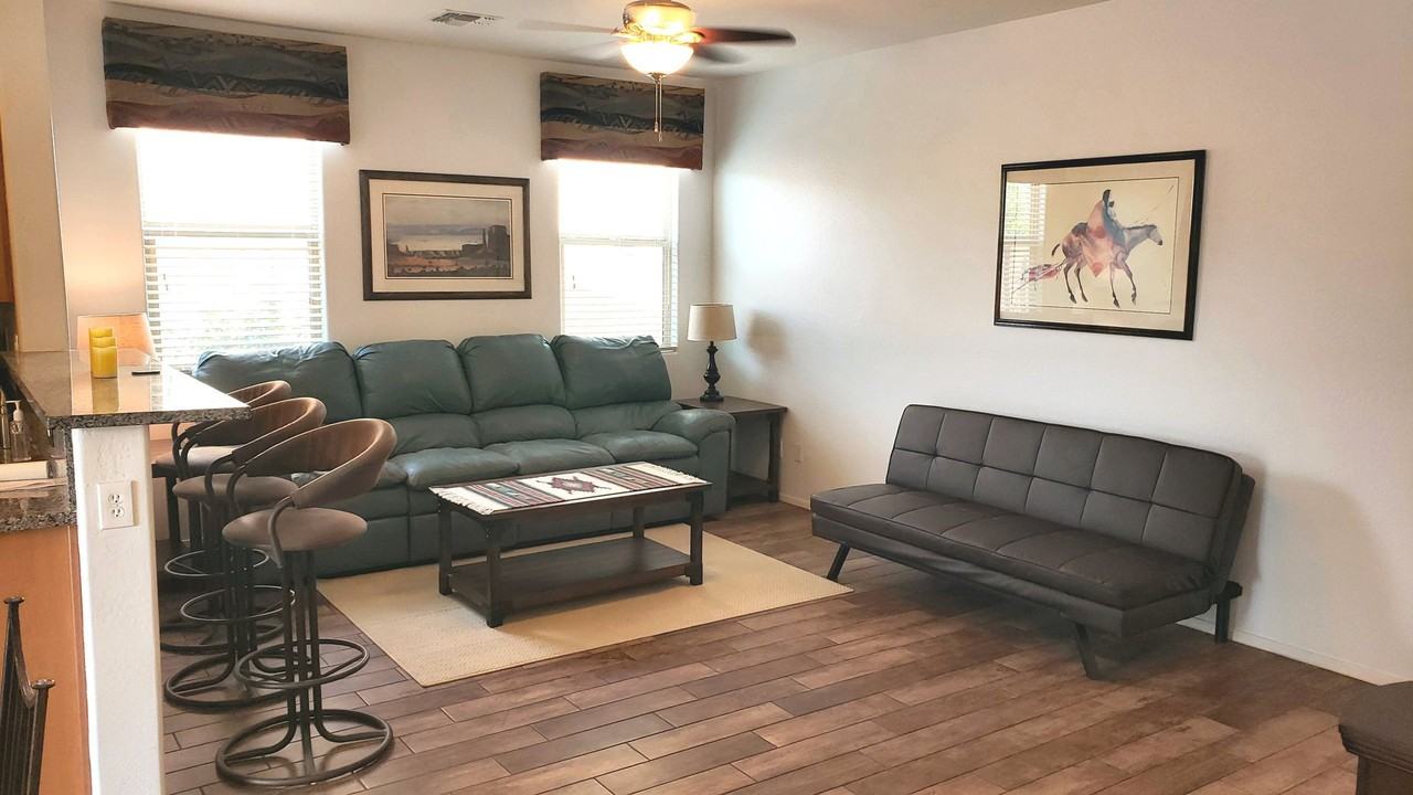 1911 W Half Moon Cir - Photo 3 of 19