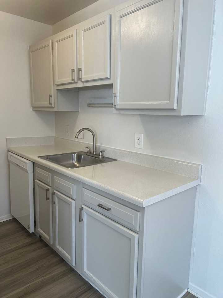 Highwater Flats - Photo 6 of 33