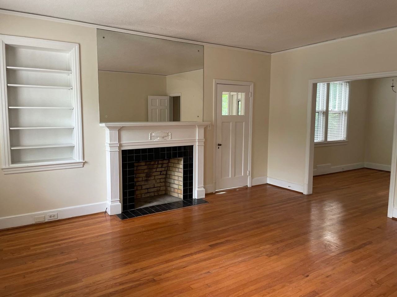 2919/2921 Wheat St. - Photo 2 of 14