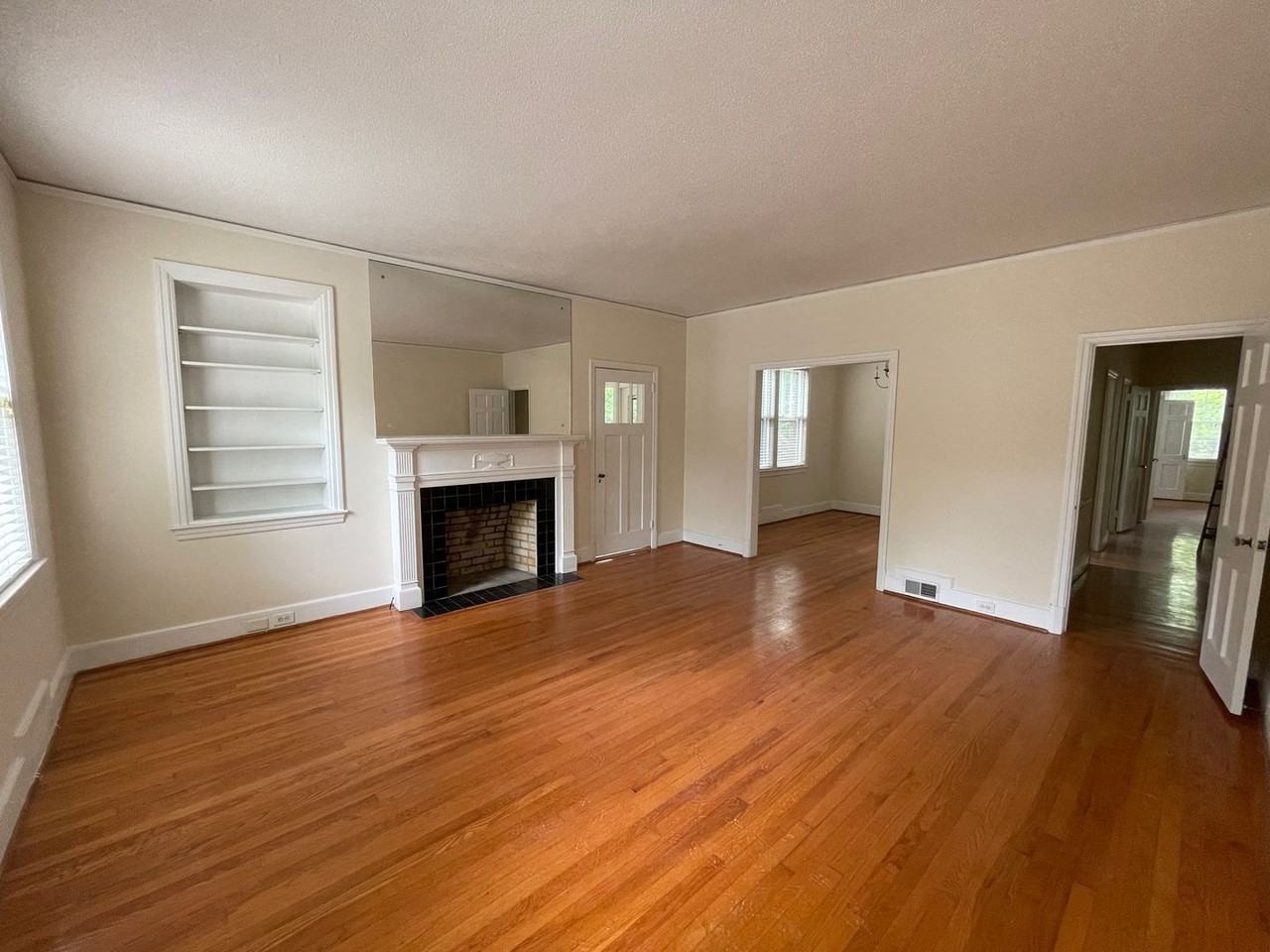 2919/2921 Wheat St. - Photo 3 of 14