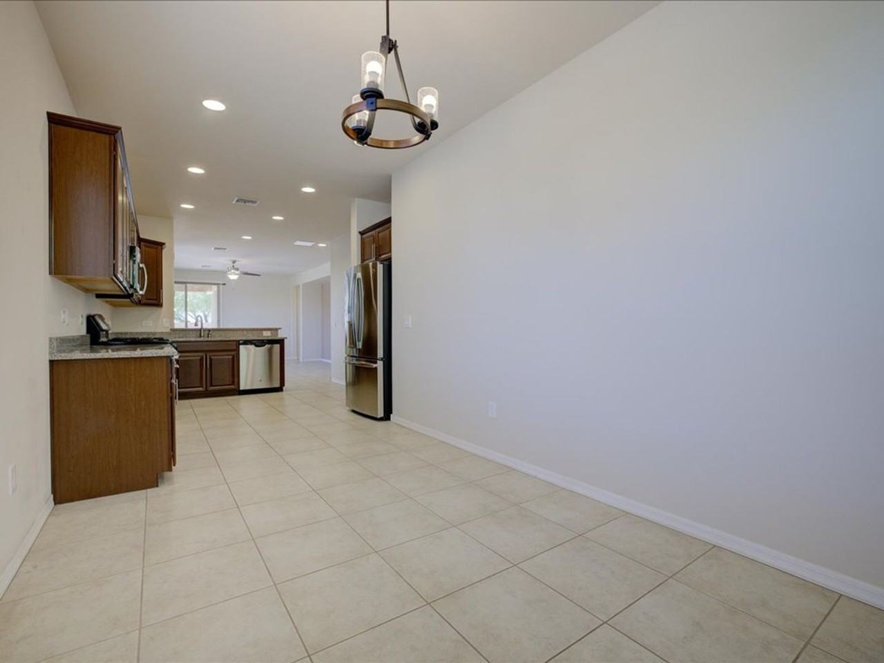 6794 E Sea Horse Rd - Photo 7 of 32