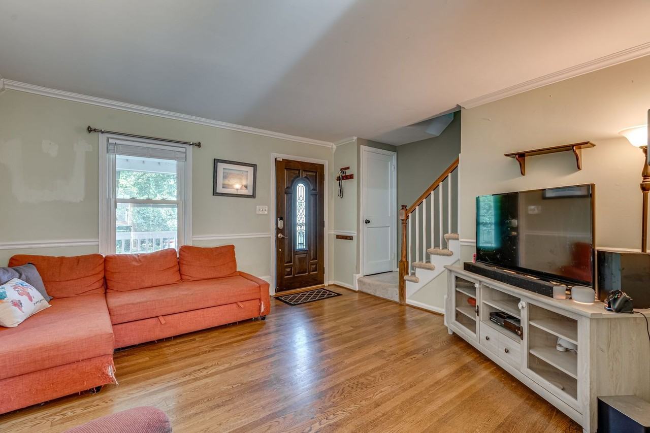 2848 Fairhaven Ave - Photo 3 of 25