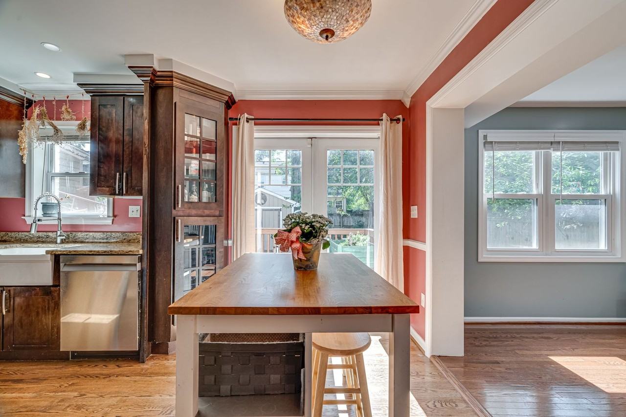 2848 Fairhaven Ave - Photo 4 of 25
