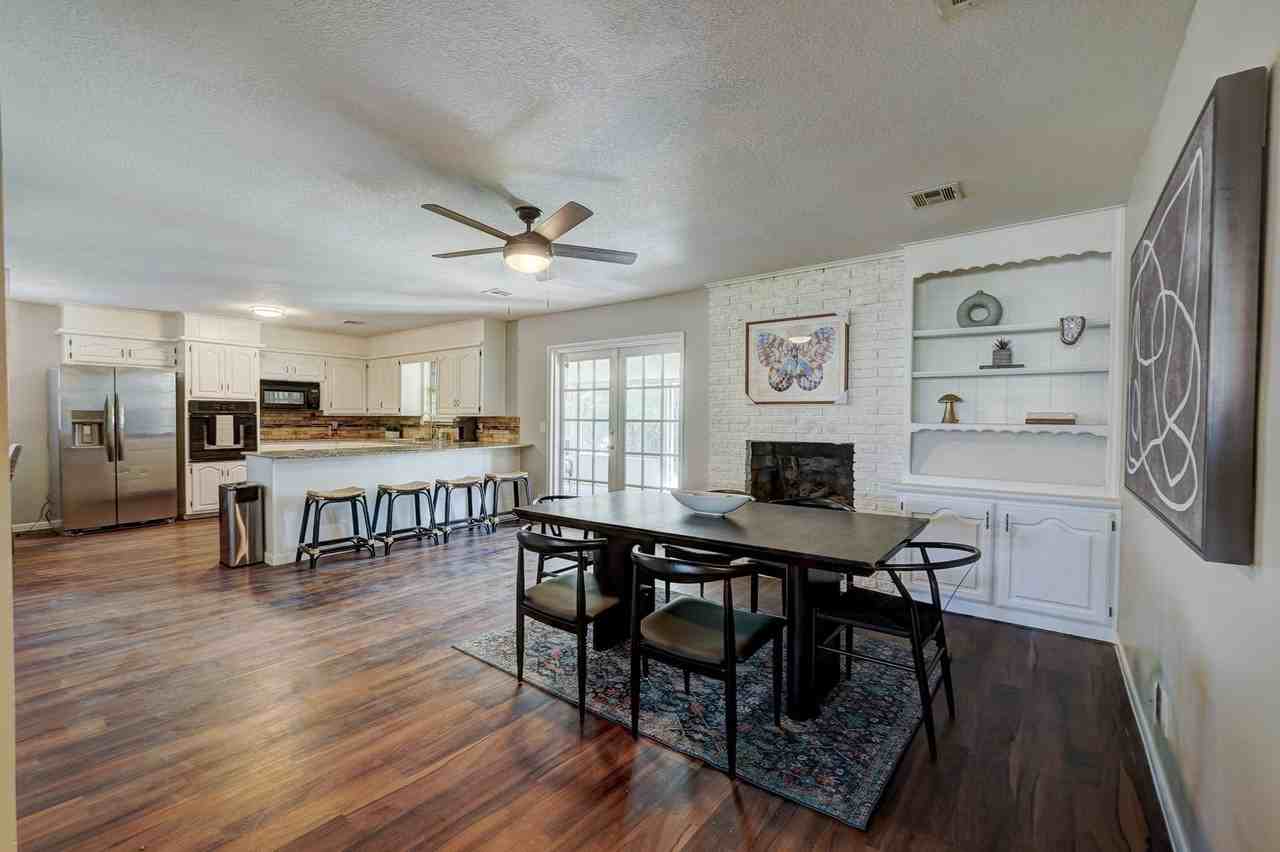 5912 E 45th St - Photo 2 of 36