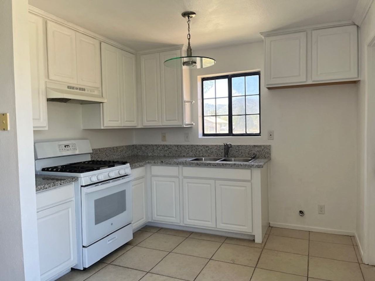21440 Santa Barbara Dr - Photo 4 of 16