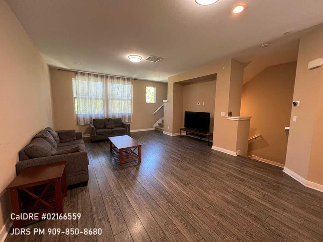 9319 Alondra Blvd #4 - Photo 6 of 20