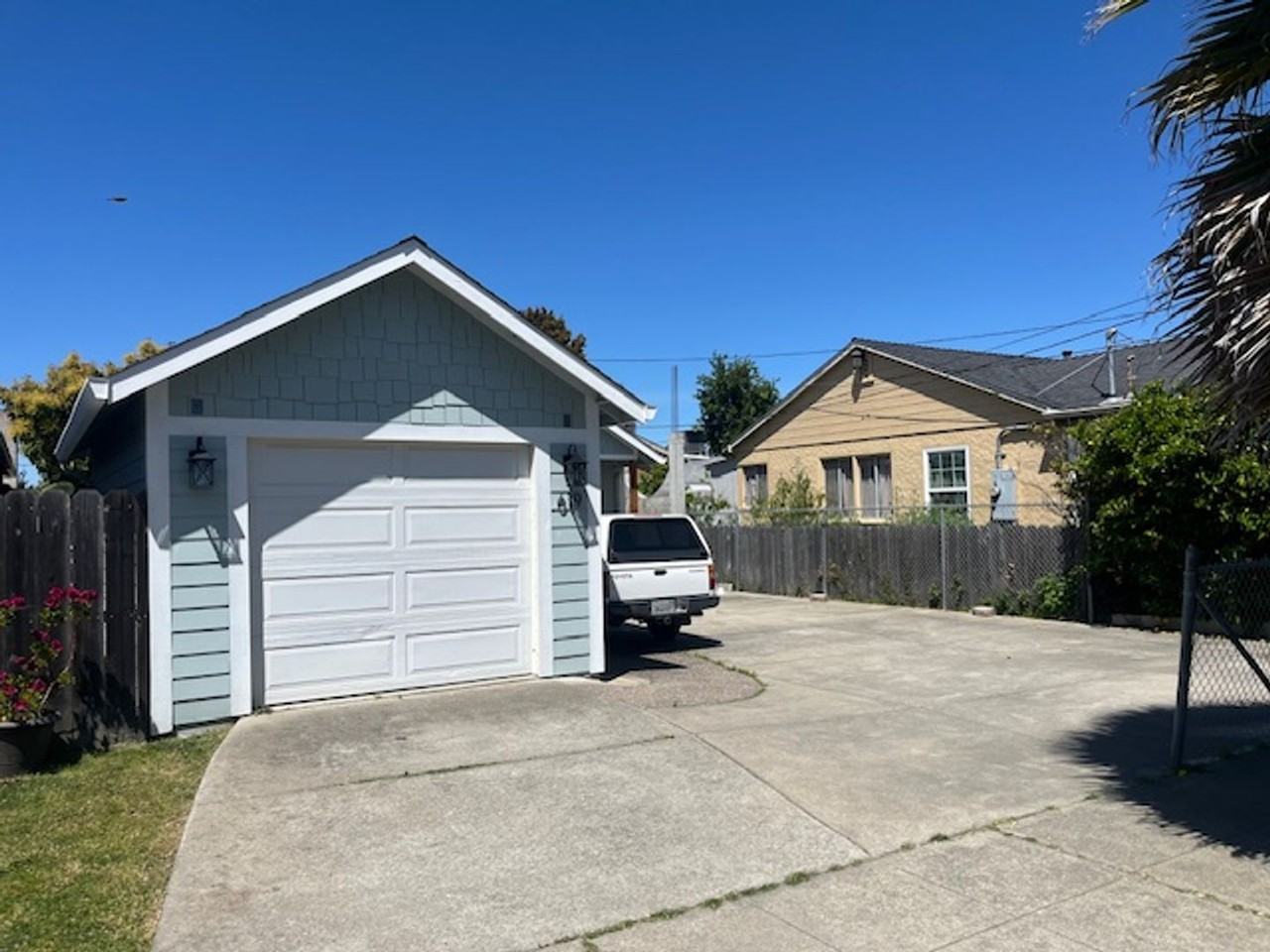 619 18th St - Photo 3 of 28