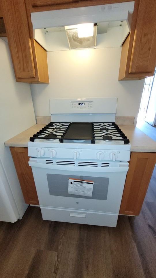 1249 Lyons Ln - Photo 3 of 16