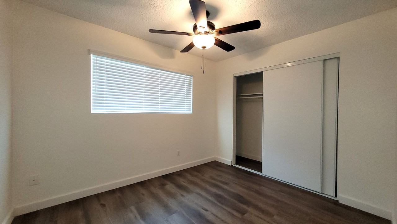 1249 Lyons Ln - Photo 5 of 16