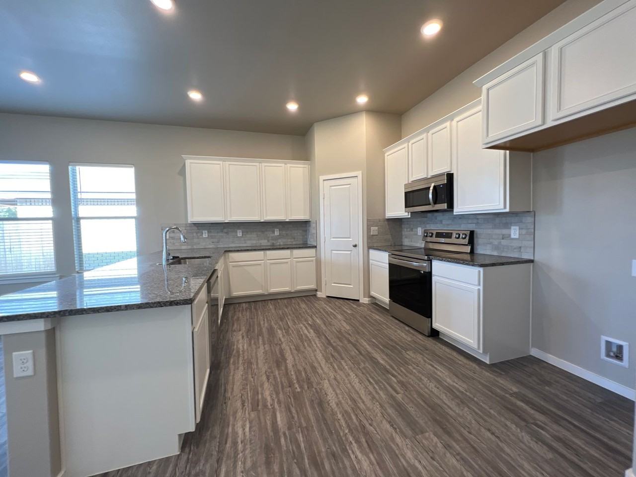 1910 S County Road 1118 - Photo 5 of 20